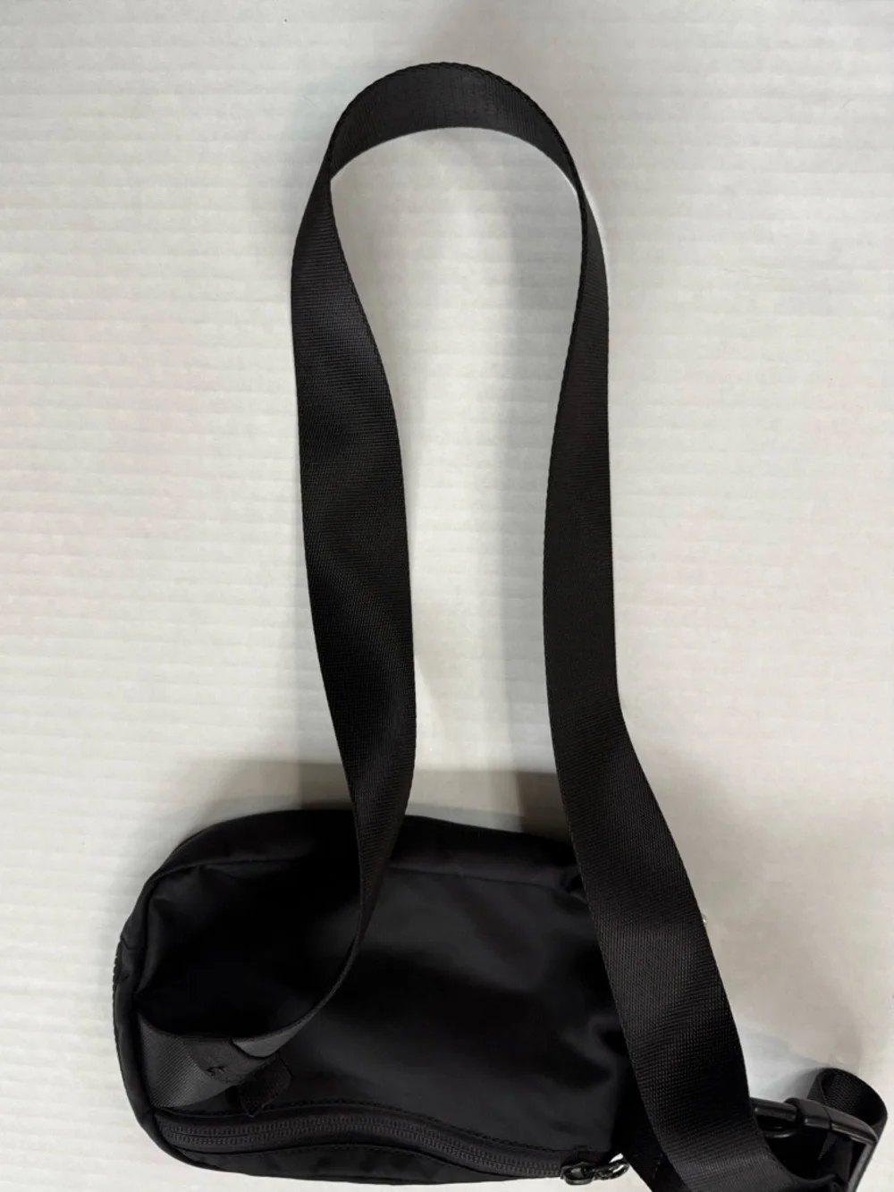 Lululemon Everywhere Belt Bag Black - Picture 7 of 7